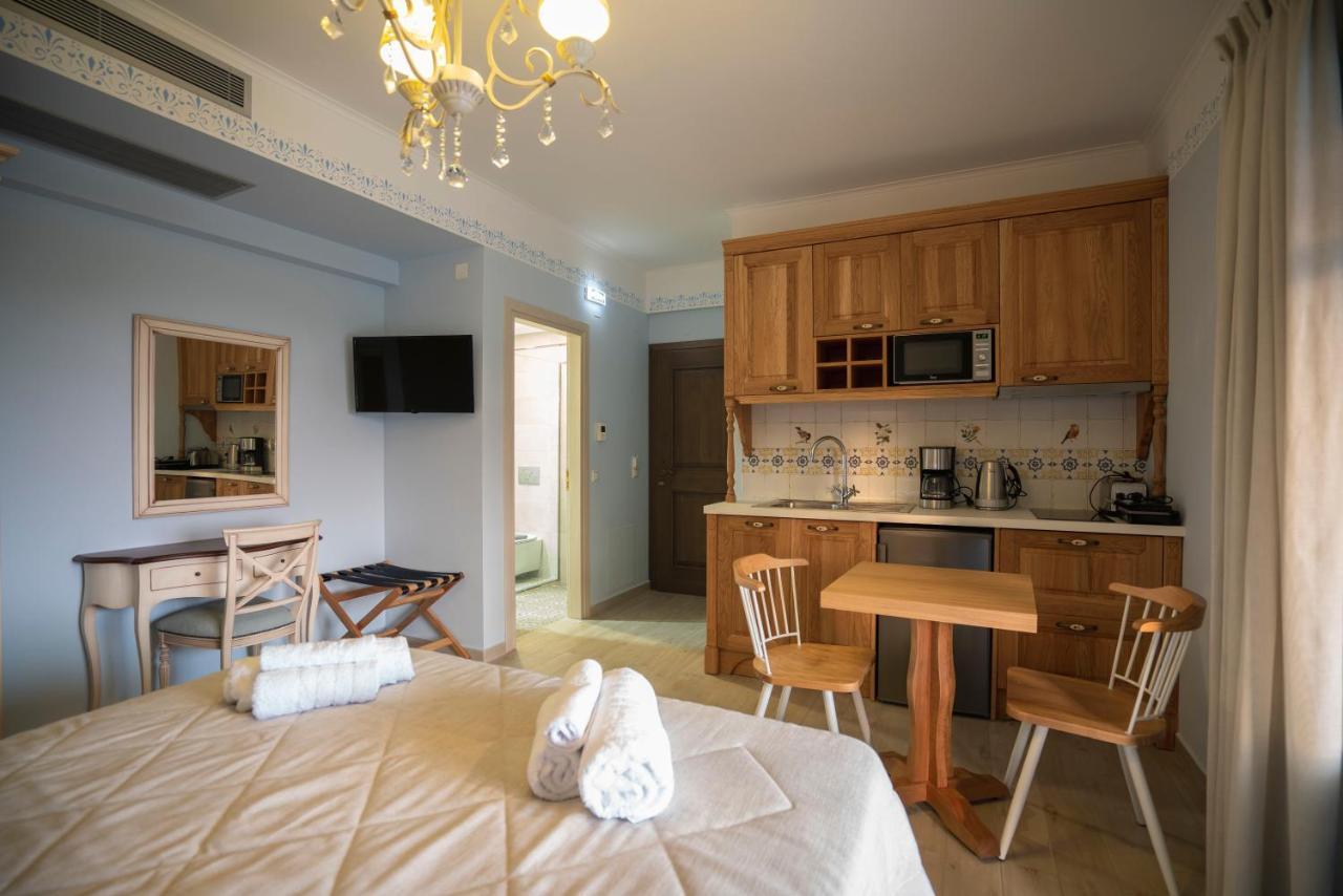 Elysium Living Parga Aparthotel Екстериор снимка